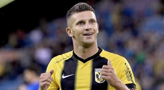 让雄鹿牢牢 让雄鹿牢牢