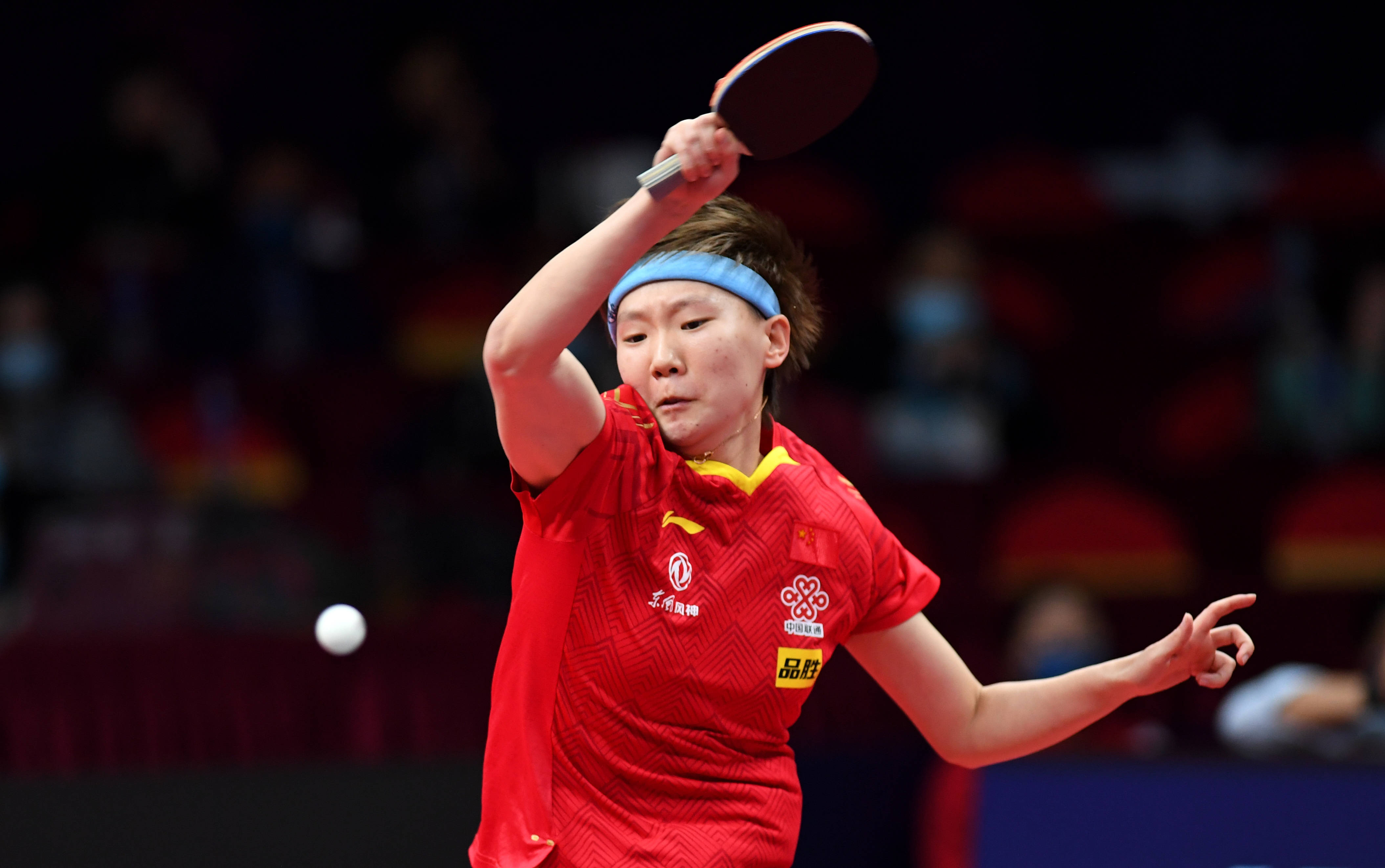 继续保持在 继续保持在