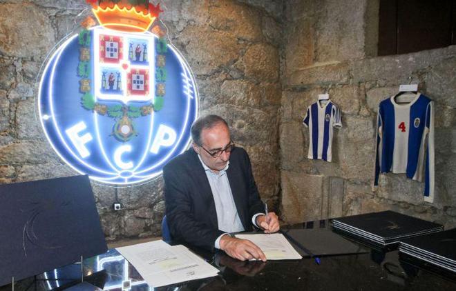 梅赛德斯 梅赛德斯