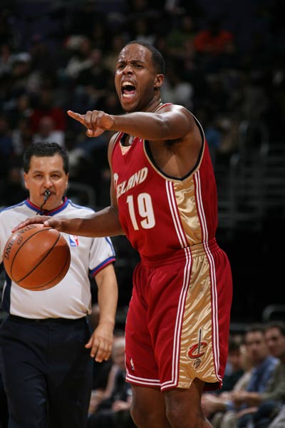 接球手在端 接球手在端